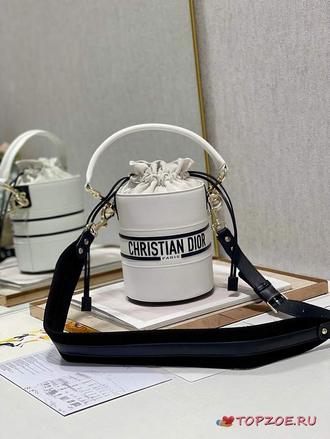 dior vibe white 14.5*17.5cm - 1