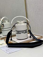 dior vibe white 14.5*17.5cm - 1