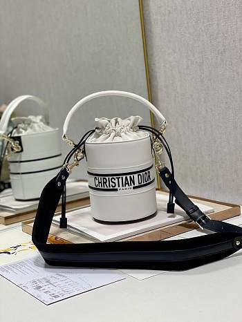 dior vibe white 14.5*17.5cm