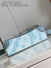  Steamer Wearable Wallet M22637  18x11x6.5CM - 6