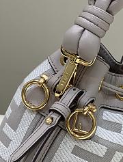 fendi mon tresor mini bag  12X18X10CM - 4