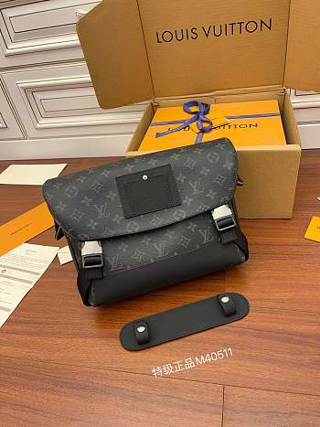 Louis Vuitton Monogram Canvas Crossbody Bags M40511  33*22.5*11CM