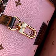 Lv OnTheGo MM M46154  35x 26 x 13 cm - 2
