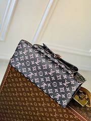Lv OnTheGo MM M46154  35x 26 x 13 cm - 4