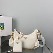 Burberry Small Logo Graphic Cotton Canvas Peggy Bucket Bag 22x18x6cm - 4