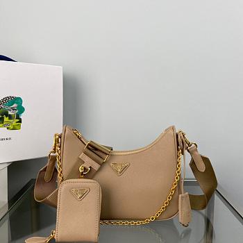 prada re-edition 2005 shoulder bag04 22x18x6cm