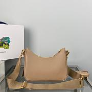 prada re-edition 2005 shoulder bag04 22x18x6cm - 5