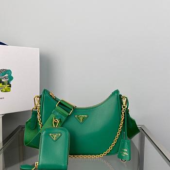 prada re-edition 2005 shoulder bag05 22x18x6cm
