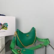 prada re-edition 2005 shoulder bag05 22x18x6cm - 6