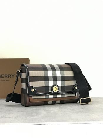Burberry crossbody bag 25*8.5*18cm