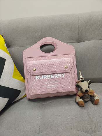 Burberry crossbody bag02 23*6*26CM
