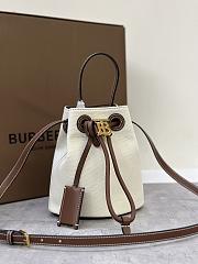 Burberry Bucket Bag 16.5*11*18.5CM - 1