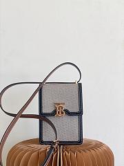 Burberry GREY 'Robin' shoulder bag 13.5 x 4.5 x 19cm strap length40-56cm - 1