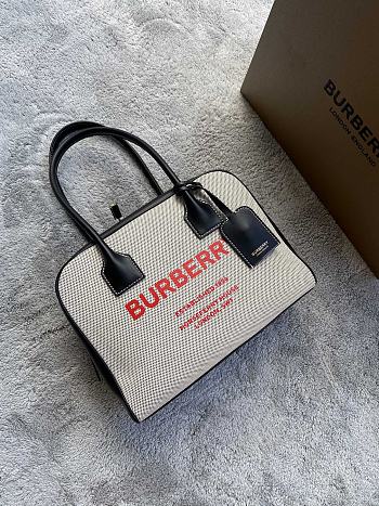 Buaberry Tote Bag01 30 x 11 x 22.5cm