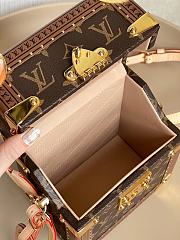 lv Camera Box 16 x 13 x 7.5cm - 4
