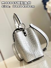 LV crossbody bag 01 M48865 21*14*8CM - 4