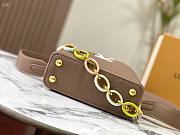 LV Capucines M21798 21 x 14 x 8CM - 2