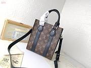 LV Sac Plat Monogram Eclipse  02  M46453 19 x 22 x 7CM - 3
