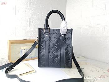 LV Sac Plat Monogram Eclipse  M46453 19 x 22 x 7CM