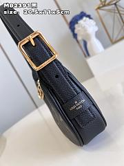 LV M82391 Mini Moon bag 20.5*11*5cm - 5