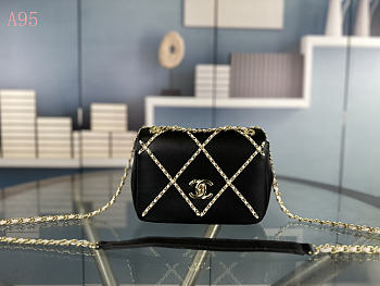 trendycc Lambskin Small Entwined Chain Flap Black 20*13*7cm