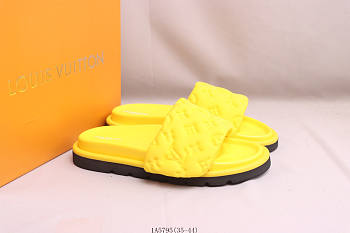 LV SLIPPER01