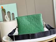 LV Coussin02 26 x 20 x 12CM - 5