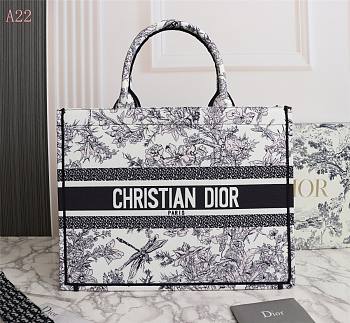 dior tote 42x35x15cm