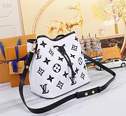 LV neonoe01 26 x 26 x 17.5 cm - 3