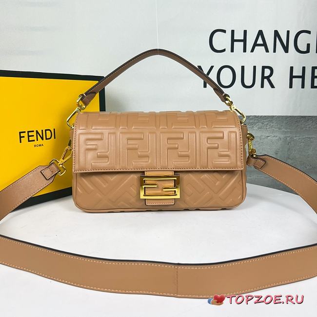 Fendi Baguette 26 x 4 x 14 CM - 1