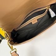 Fendi Baguette 26 x 4 x 14 CM - 3