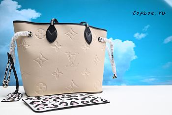 LV NEVERFUL MM CREAM M58525 SIZE 31 x  28 x 14 cm