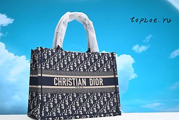 DIOR BOOK TOTE BLUE OBLIQUE EMBROIDERY M1296   36 x 28 x 16 CM