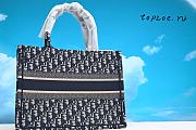 DIOR BOOK TOTE BLUE OBLIQUE EMBROIDERY M1296   36 x 28 x 16 CM - 2