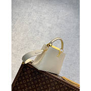 Louis Vuitton Capucines BB-27*18*9CM - 3