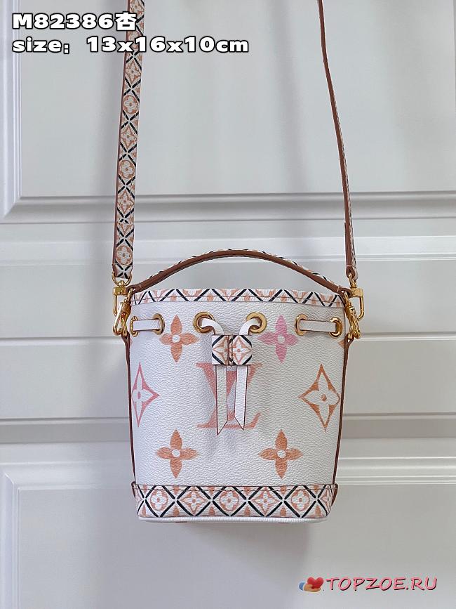 LV By The Pool Nano Noé bucket bag01 M82386 13x16x10cm - 1