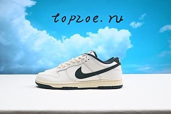 SB Nk SB Dunk Low  FQ8080-133
