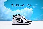 Jordan 1 Mid White Black 554724-113 - 4