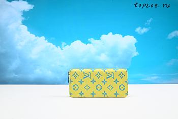 Louis Vuitton Zippy Wallet 20x10cm