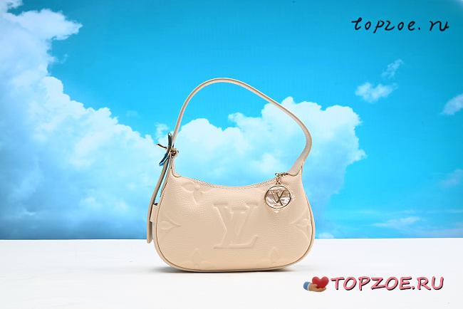 LV M82391 Mini Moon  20.5*11*5cm - 1