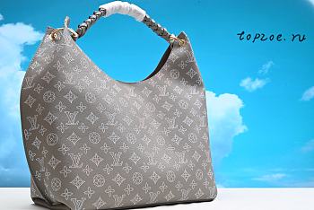 Louis Vuitton Carmel 35 x 40 x 17CM