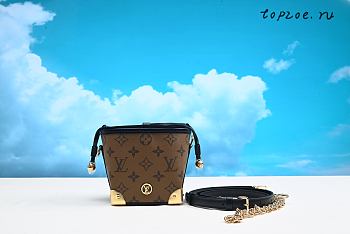 LV Online Only M82885 11.5 x 11.5 x 11.5 cm