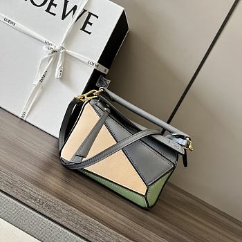 LOEWE  bag02 18X12.5X8cm