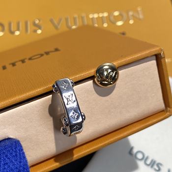 lv earring03