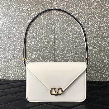 Valentino  VLOGO SIGNATURE  24✖15.5✖7cm