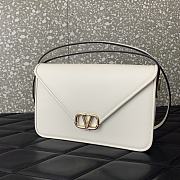 Valentino  VLOGO SIGNATURE  24✖15.5✖7cm - 4