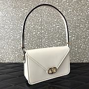 Valentino  VLOGO SIGNATURE  24✖15.5✖7cm - 2