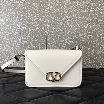 Valentino  VLOGO SIGNATURE05 19x12x6cm