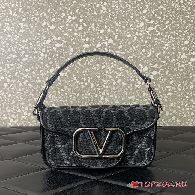 Valentino Garavani V02  20✖11✖5cm - 1