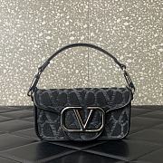 Valentino Garavani V02  20✖11✖5cm - 1